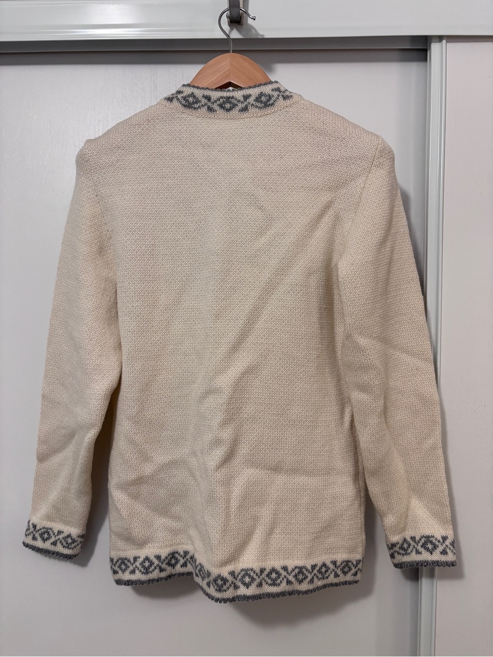 Nordic Fair Isle Cardigan Size M Cottagecore Handmade Folk Metal Clasp Scandi - Picture 2 of 8